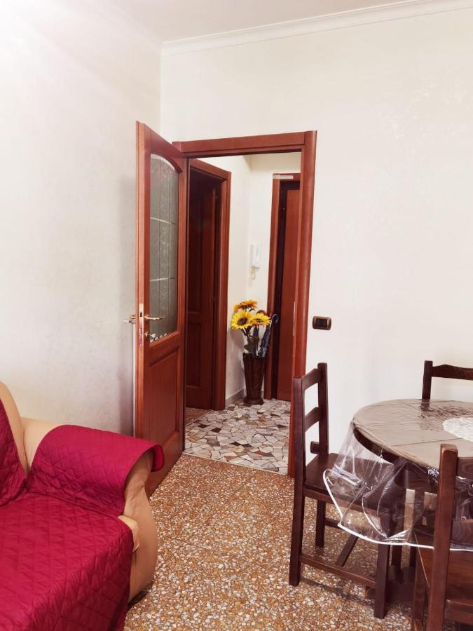 Appartamento Per Turisti E Famiglie Roma Exteriér fotografie